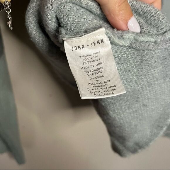 JOHN + JENN Finn Blue Leopard Printed Knit Sweater Size S - Picture 8 of 8